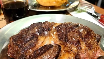 Abasto – Parrilla de barrio – - Isla De Flores Esq