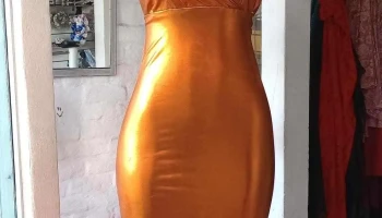 Anabel . Vestimenta - 37000 Melo