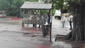 Av. Italia Y Av. Bolivia Acera Norte - Montevideo