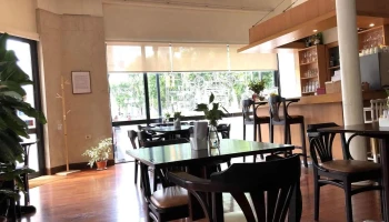 Del Teatro Café - Calle 18 De Julio & 25 De Mayo