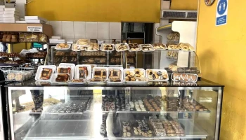Gianinn Panaderia - 27100 Chuy
