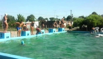 Gimnasio Y Plaza de Deportes Municipal - Solís De Mataojo