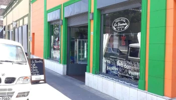 La Bámbola Cafetería Confitería Panadería - 70100 Carmelo