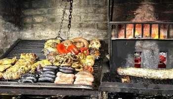 La Casona - Parrillada y Pizzeria - 11600 Montevideo