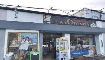 Panadería, confitería “La rotonda”. - Diego Lamas 21