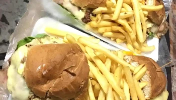 Pizzería La Herradura - Av 30Mts
