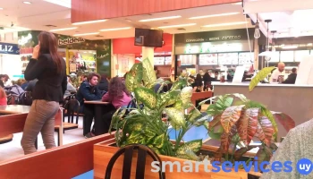 Plaza de comidas Tres Cruces - 11200 Montevideo