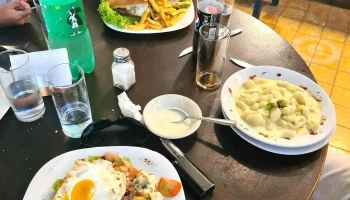 Restaurante Hostería del Parque - 80000 San José De Mayo