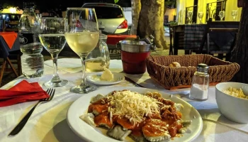 Viejo Barrio - 70000 Col. Del Sacramento