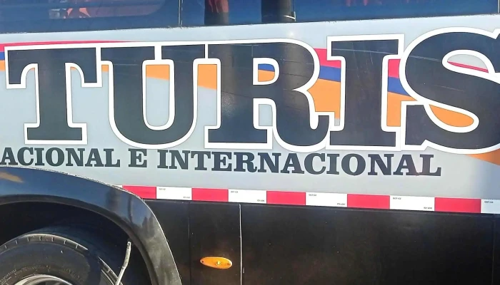 A Y B Turismo -  Cerca De Mi - Montevideo