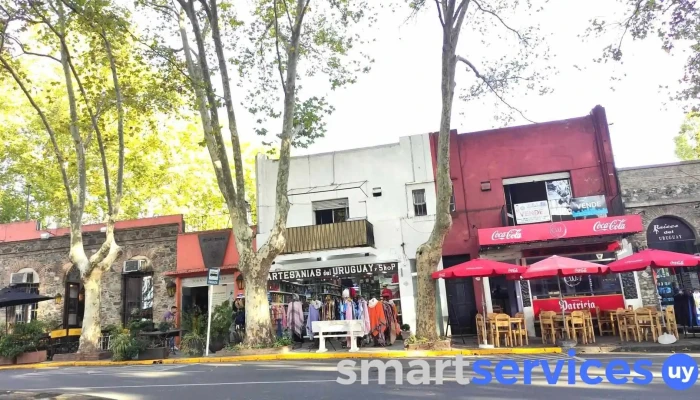 Artesanias del Uruguay y Shop - 70000 Col. Del Sacramento