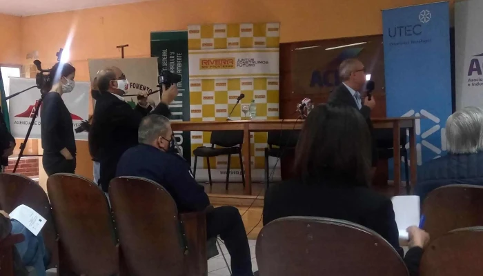 Asociacion Comercial E Industrial De Rivera Videos - Rivera