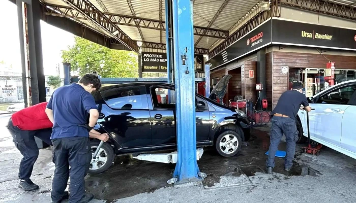 Auto Punto -  Gomeriaalineacion Lubricentroneumaticosfiltrosbaterias Ubicacion - punta del este