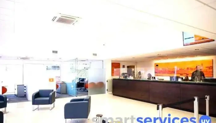 Banco Itau Agencia Puerto Del Buceo Interior - Montevideo