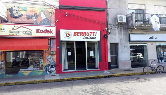 Berrutti Turismo -  Exterior - Carmelo
