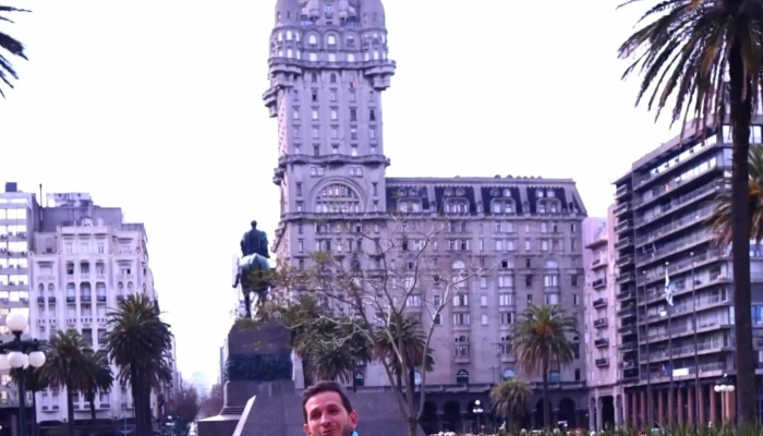 Blanco Tour Uruguay Promocion - Montevideo