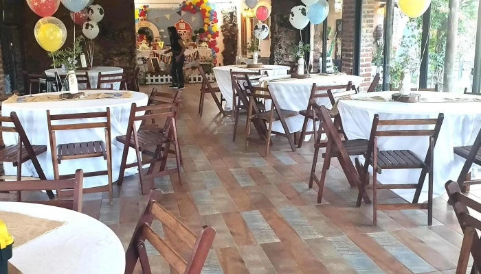 Carmela Eventos - Cmno. Russi Esquina
