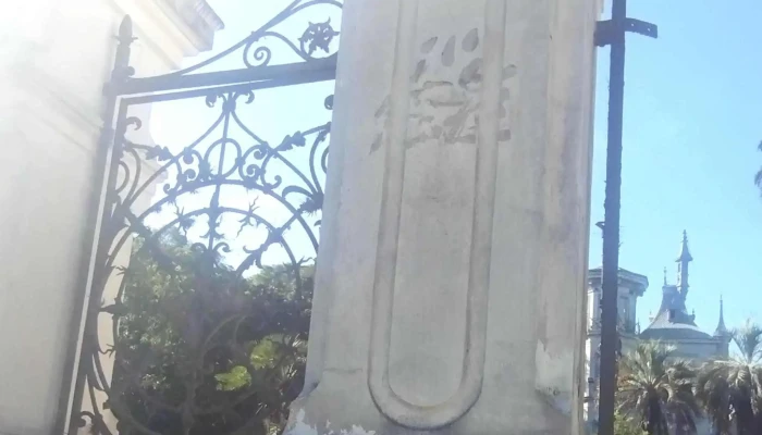 Castillo Idiarte Borda -  Cerca De Mi - Montevideo