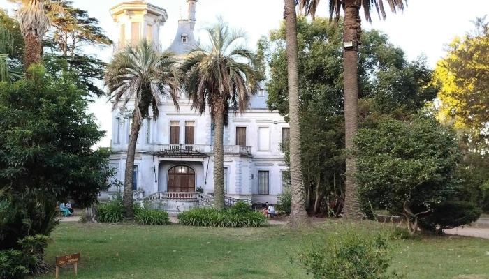 Castillo Idiarte Borda -  Opiniones - Montevideo