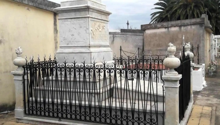 Cementerio Municipal José Batlle y Ordóñez - 34200 José Batlle Y Ordóñez