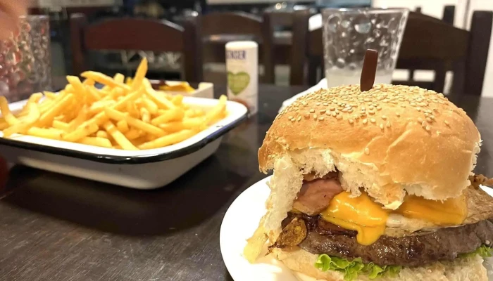 Chivitos Eme -  Papas Fritas - Paysandú