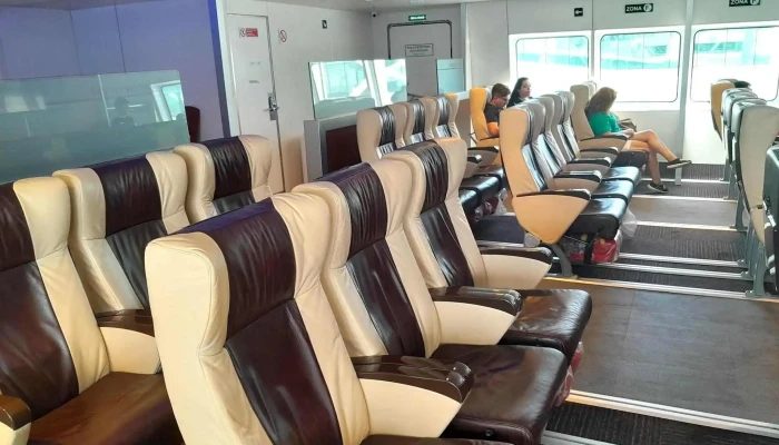 Colonia Express -  Interior - Montevideo