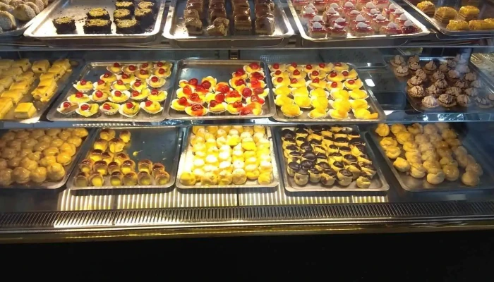 Confiteria Esmeralda - 11300 Montevideo