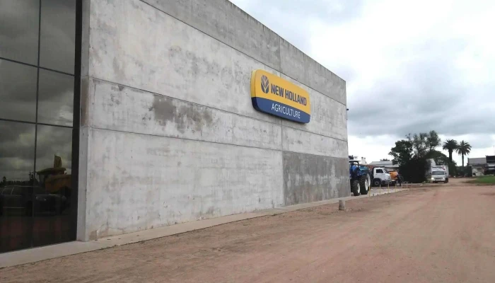 Corporación de Maquinaria - Centro de Distribucion - 12400 Montevideo
