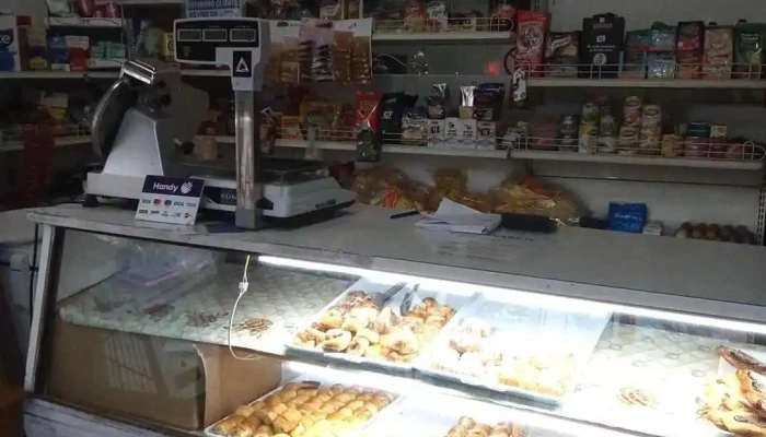 el Quincho Almacén - Luis Pasteur Esquina
