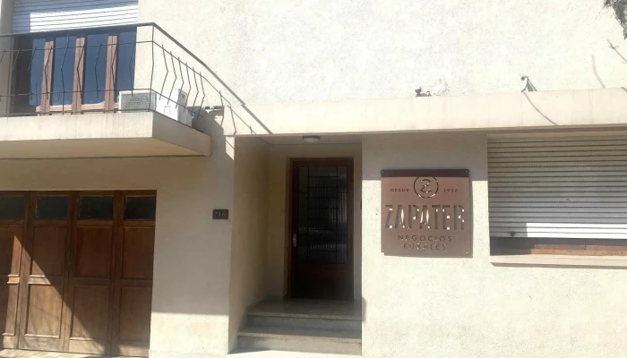 Escritorio Zapater - 37000 Melo