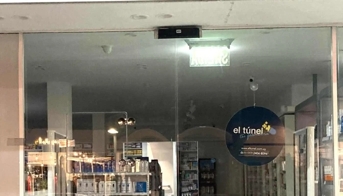 Farmacia El Tunel Suc N 10 Punta Del Este Promocion - Punta del Este