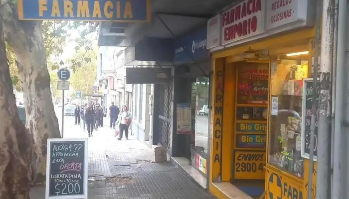 Farmacia Emporio -  Tienda De Comestibles Periodicos Y Medicamentos - Montevideo