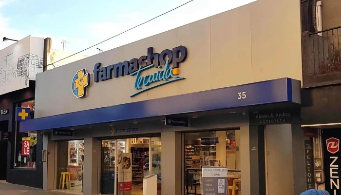 Farmashop 35 -  Farmacia - Pando