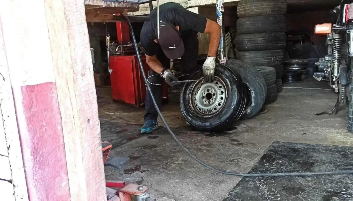 Gomeria La Ruta Taller De Automoviles - nueva palmira