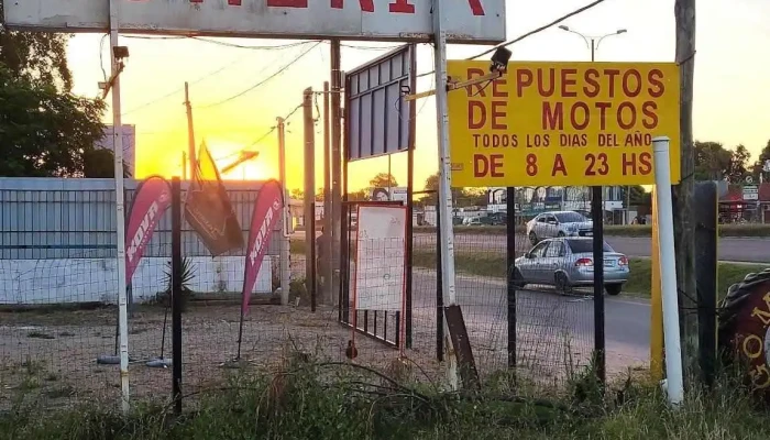 Gomeria La Vieja Escuela Tienda De Neumaticos Usados - Ciudad de la Costa