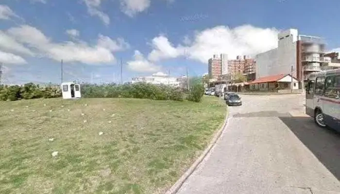 Juan M Espinosa Y Terminal Buceo -  Abierto Ahora - Montevideo