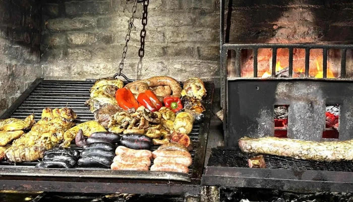 La Casona - Parrillada y Pizzeria - 11600 Montevideo