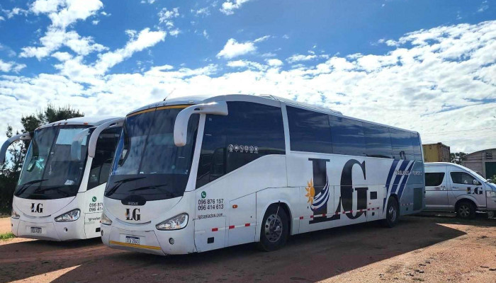 Lg Traslados Y Turismo -  Barcelona Bus Turistic - Montevideo