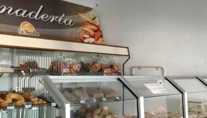 Panaderia La Familia - 27001 La Paloma