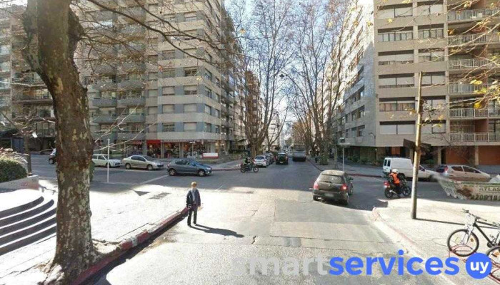 Parada de ómnibus - Montevideo