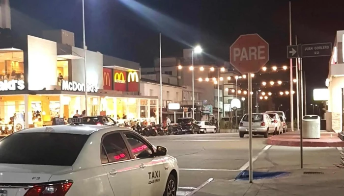 Parada De Taxi La Fragata -  Fotos - Punta del Este