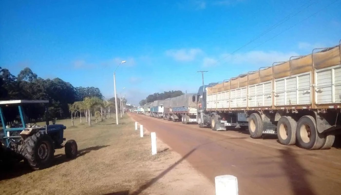 Parque de Estacionamiento de camiones - 33002 Vergara