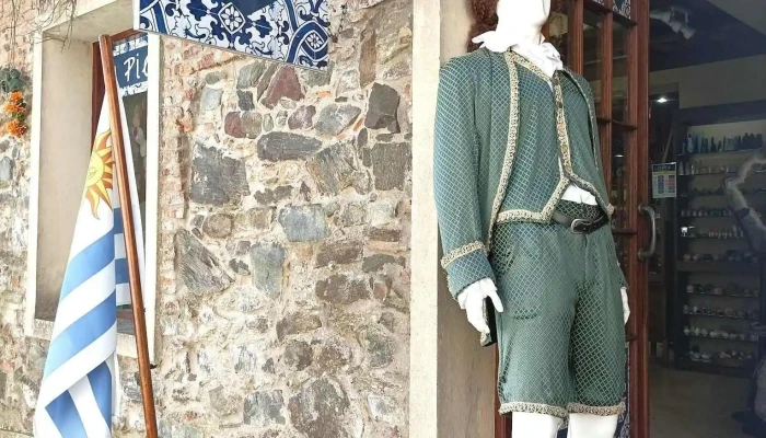 Pietra: Minerales Uruguayos y Antigüedades - 70000 Col. Del Sacramento