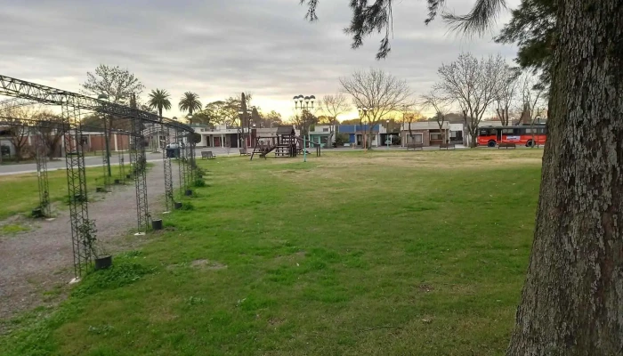 Plaza Joaquín Suárez - 70600 Tarariras
