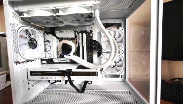 Pro -  Gamer High End Pc Hardware Interior - Rivera