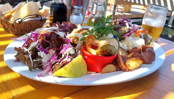 Puerto Cañon River Bar - 70000 Col. Del Sacramento