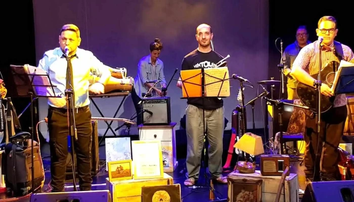 Sala Jorge Lazaroff -  Donde - Montevideo
