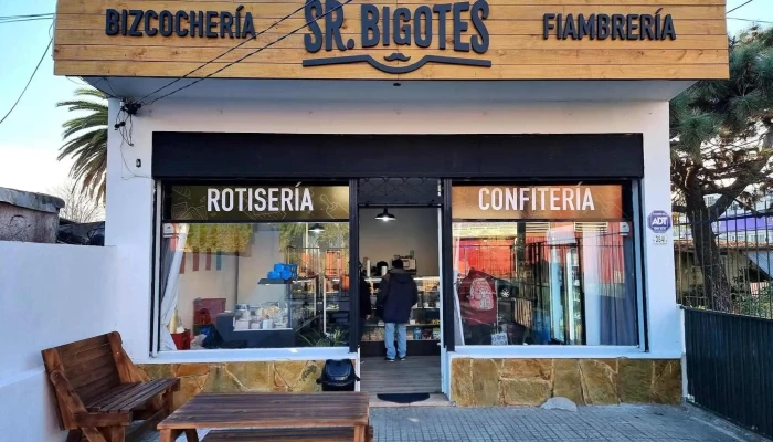 Sr. Bigotes - 12300 Montevideo