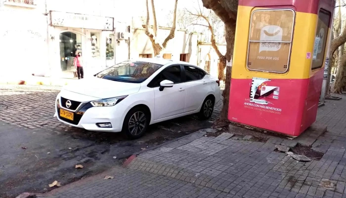 Taxi Colonia Gaston Cedres -  Del Propietario - Col. del Sacramento