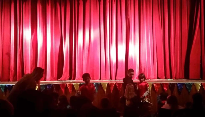 Teatro Artigas -  Cerca De Mi - Cardona